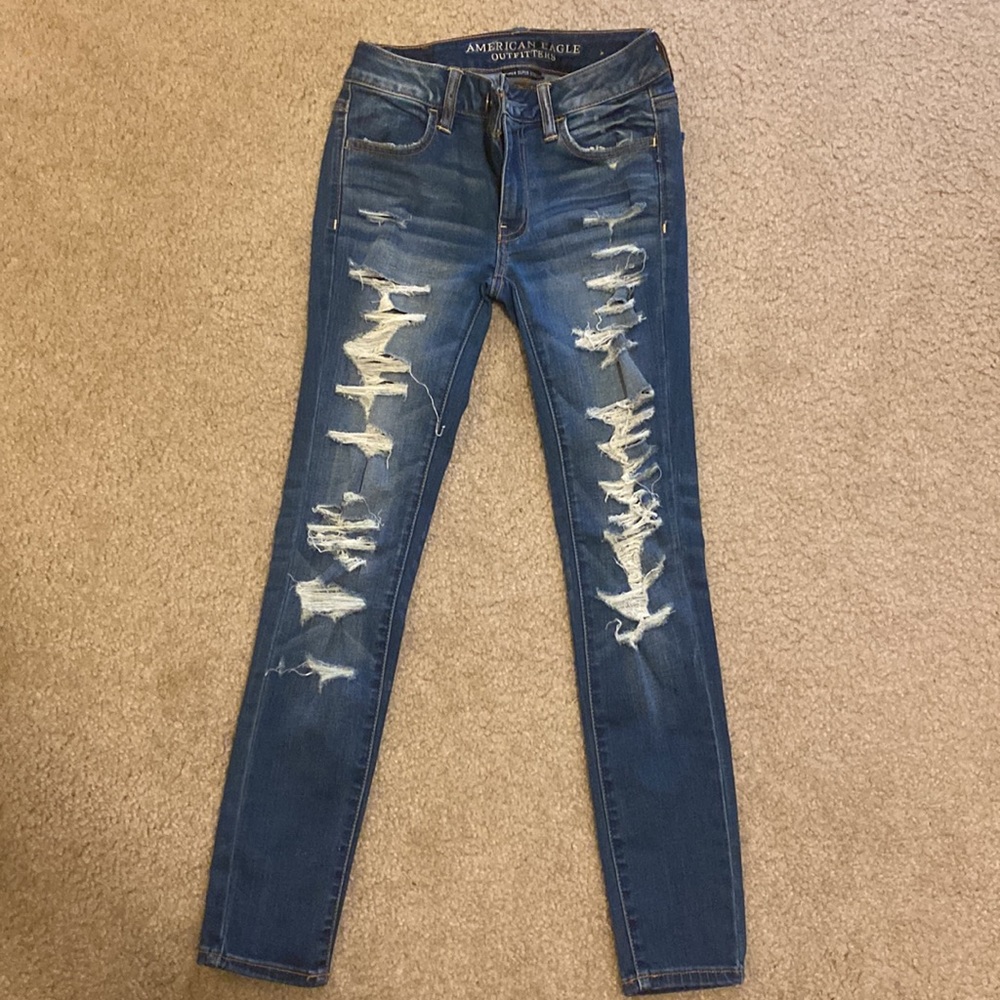 American Eagle Super Stretch Ripped Jeans - LIKE NEW